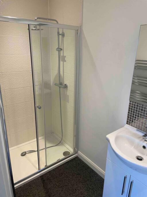 2 Bed City Centre Flat 巴斯 外观 照片