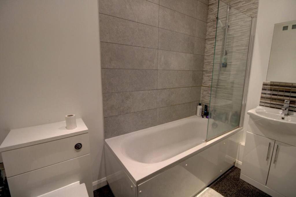 2 Bed City Centre Flat 巴斯 外观 照片