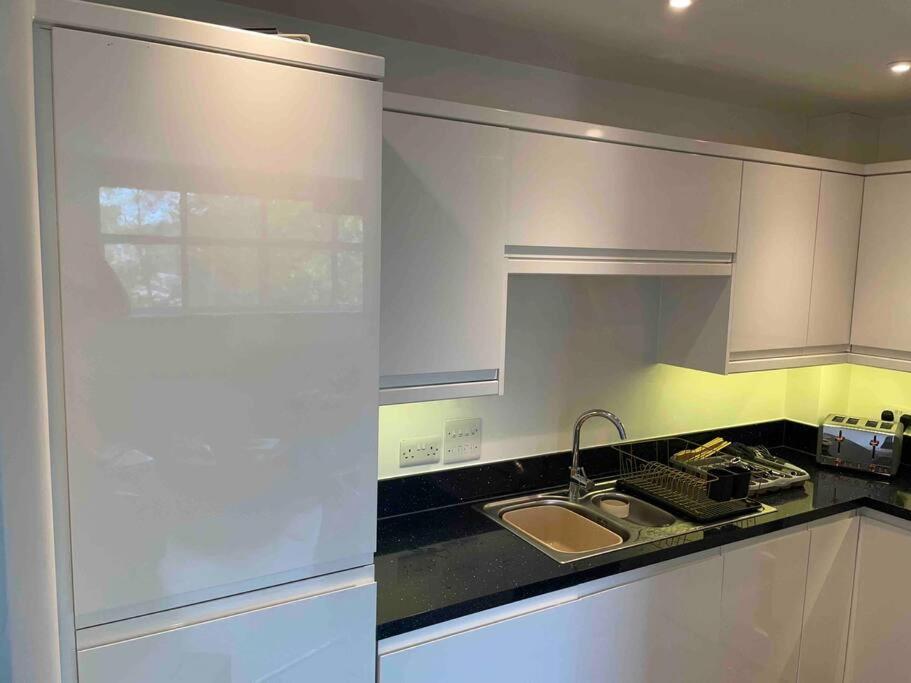 2 Bed City Centre Flat 巴斯 外观 照片